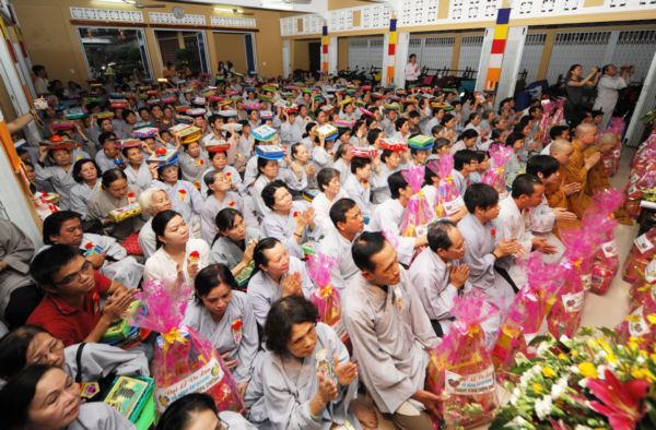 TP.HCM - Lễ dâng Pháp Y tại Tổ đình Ấn Quang