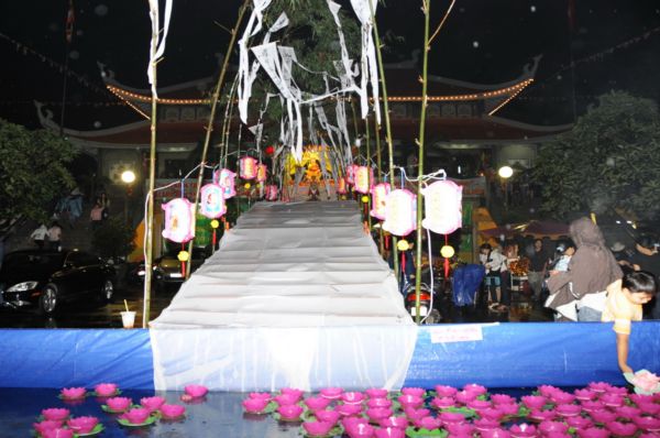 Đàn Chẩn tế tại chùa Vĩnh Nghiêm