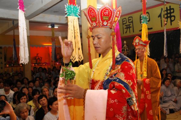 Đàn Chẩn tế tại chùa Vĩnh Nghiêm