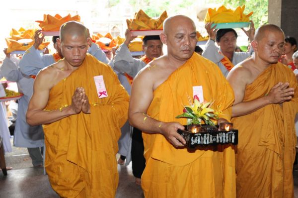 TP.HCM - Lễ dâng Y Ca Sa tại Tịnh xá Trung Tâm