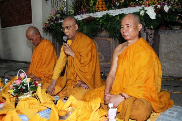 TP.HCM - Lễ dâng Y Ca Sa tại Tịnh xá Trung Tâm