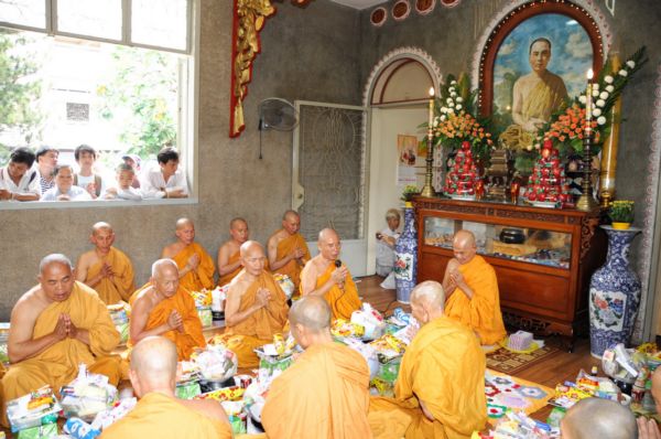 TP.HCM - Lễ dâng Y Ca Sa tại Tịnh xá Trung Tâm