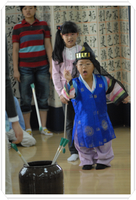 Ngôi Chùa Hàn Quốc, nơi Thiếu nhi sum hợp vui chơi ngày Chủ Nhật