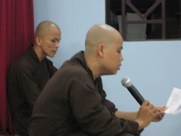 Hương sen mùa hạ hân hoan chuẩn bị giờ khai khóa