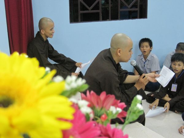 Hương sen mùa hạ hân hoan chuẩn bị giờ khai khóa