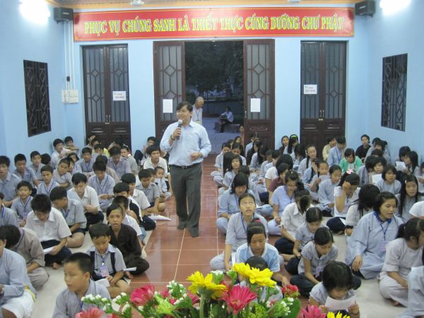 Hương sen mùa hạ hân hoan chuẩn bị giờ khai khóa