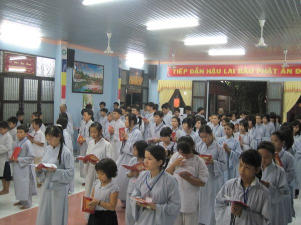 Hương sen mùa hạ hân hoan chuẩn bị giờ khai khóa