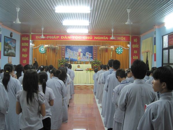 Hương sen mùa hạ hân hoan chuẩn bị giờ khai khóa