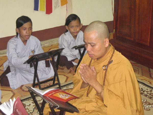 Hương sen mùa hạ hân hoan chuẩn bị giờ khai khóa