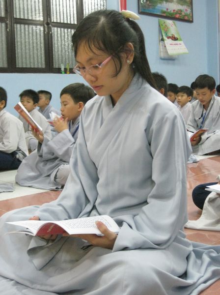 Hương sen mùa hạ hân hoan chuẩn bị giờ khai khóa