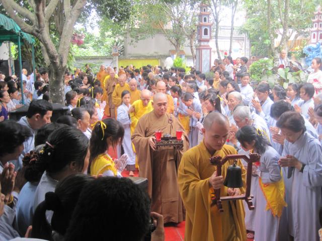 TP. HCM: Hơn 2000 người tham dự đại lễ Vu lan báo hiếu tại chùa Quang Thọ - Hóc Môn