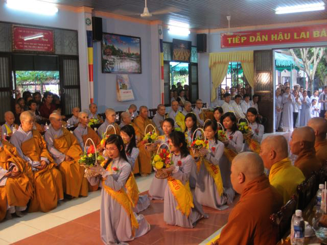 TP. HCM: Hơn 2000 người tham dự đại lễ Vu lan báo hiếu tại chùa Quang Thọ - Hóc Môn