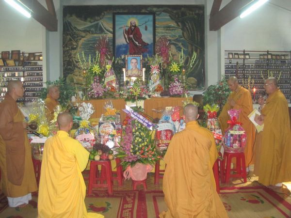 TP.HCM: Chùa Linh Sơn lễ Húy kỵ tưởng nhớ ân Sư