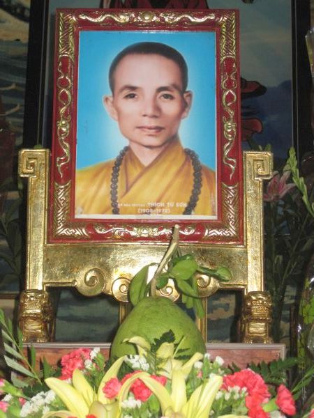 TP.HCM: Chùa Linh Sơn lễ Húy kỵ tưởng nhớ ân Sư