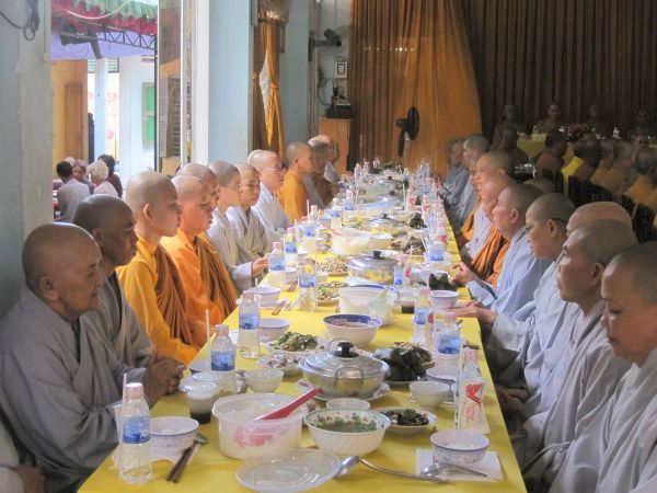 TP.HCM: Chùa Linh Sơn lễ Húy kỵ tưởng nhớ ân Sư