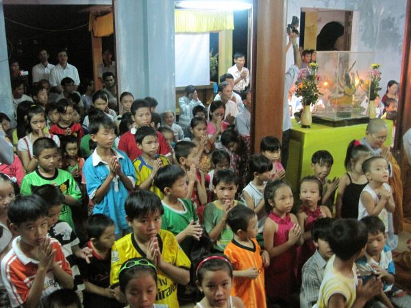 Quảng Nam: Hành trình về nguồn cội, lễ Báo hiếu và tặng quà Trung Thu