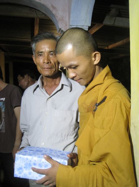 Quảng Nam: Hành trình về nguồn cội, lễ Báo hiếu và tặng quà Trung Thu