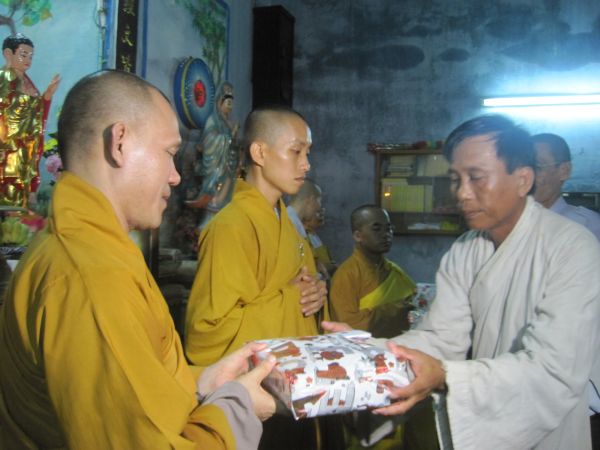 Quảng Nam: Hành trình về nguồn cội, lễ Báo hiếu và tặng quà Trung Thu