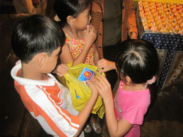 Quảng Nam: Hành trình về nguồn cội, lễ Báo hiếu và tặng quà Trung Thu