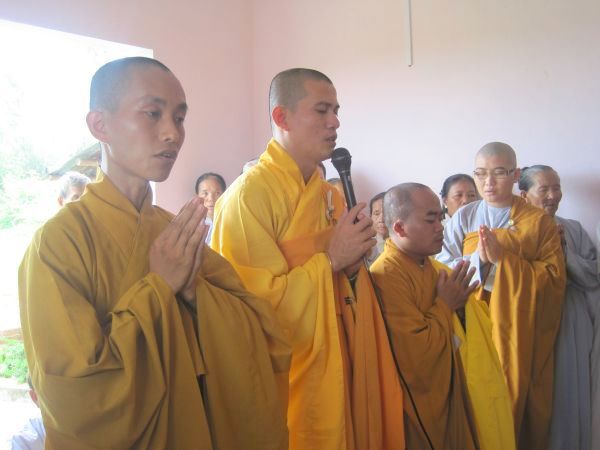 Phát 300 phần quà tại Quảng Nam và sự gặp gở người bạn chung trường ĐĐ. Thích Tâm Mẫn