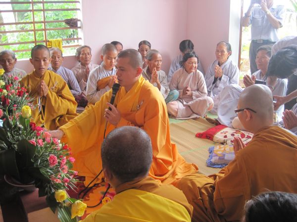 Phát 300 phần quà tại Quảng Nam và sự gặp gở người bạn chung trường ĐĐ. Thích Tâm Mẫn