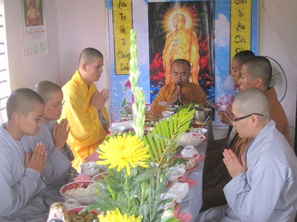 Phát 300 phần quà tại Quảng Nam và sự gặp gở người bạn chung trường ĐĐ. Thích Tâm Mẫn