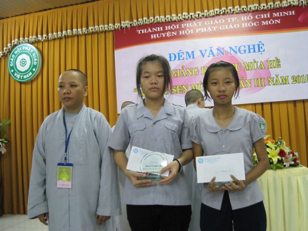 Trọn niềm hiếu đạo