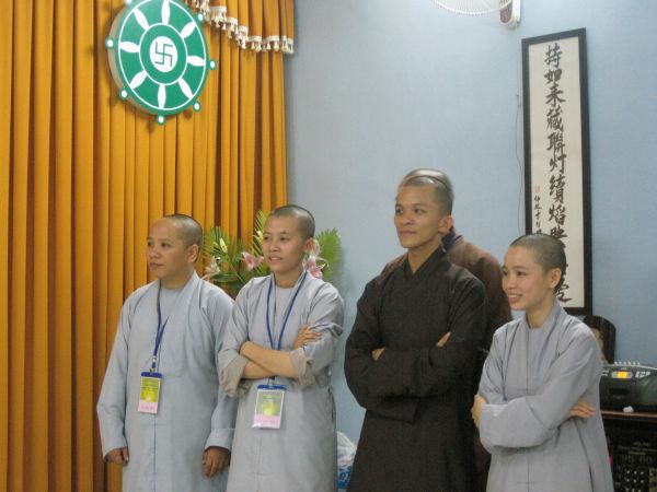 Trọn niềm hiếu đạo