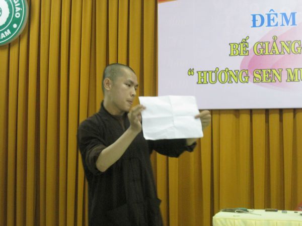 Trọn niềm hiếu đạo