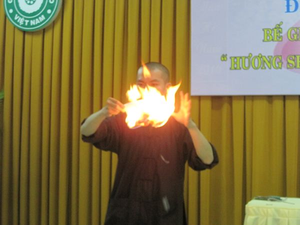 Trọn niềm hiếu đạo