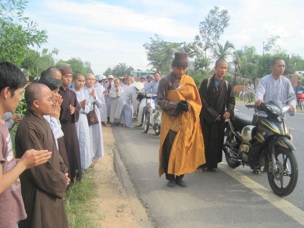 Phát 300 phần quà tại Quảng Nam và sự gặp gở người bạn chung trường ĐĐ. Thích Tâm Mẫn