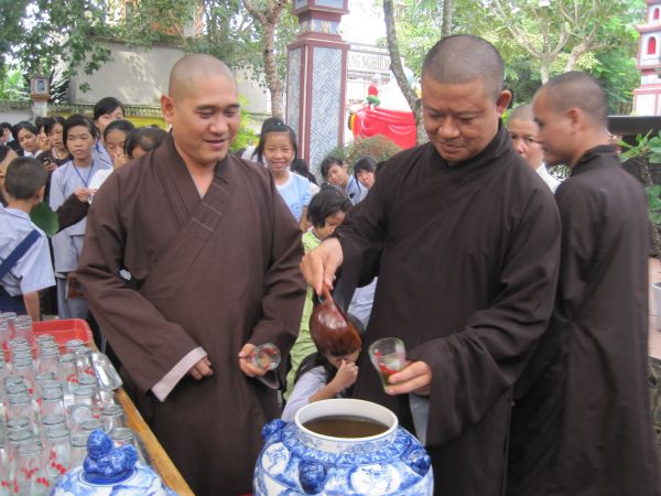 Tiệc trà chia tay