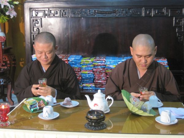 Tiệc trà chia tay