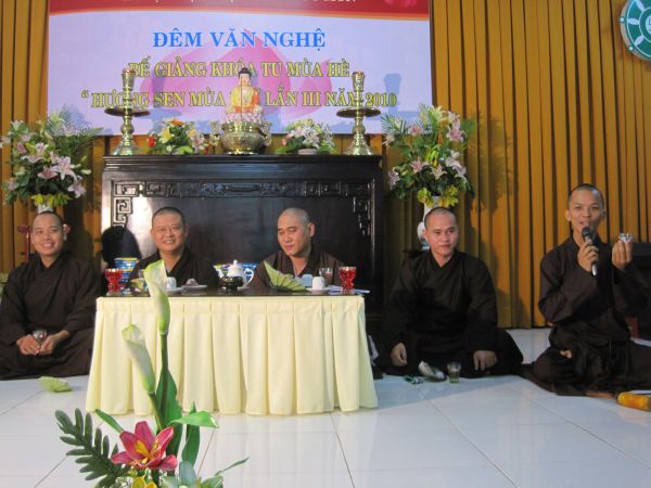 Tiệc trà chia tay