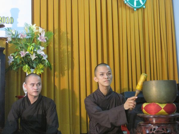 Tiệc trà chia tay