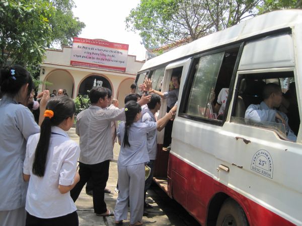 Tiệc trà chia tay