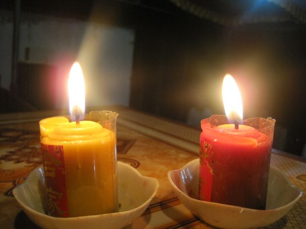 Quảng Ngãi: Huyền diệu đêm đốt nến cầu nguyện và phát 500 phần quà Trung thu