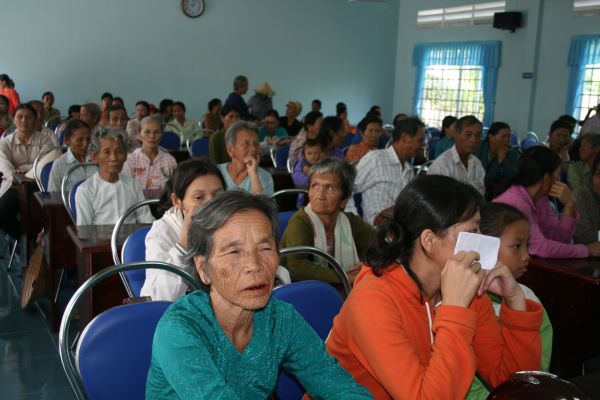 Đạo Phật Ngày Nay làm từ thiện tại Bà Rịa - Vũng Tàu