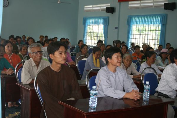 Đạo Phật Ngày Nay làm từ thiện tại Bà Rịa - Vũng Tàu