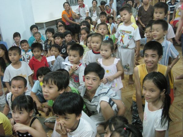 TPHCM: Đêm hội Trăng rằm tại chùa Giác Huệ