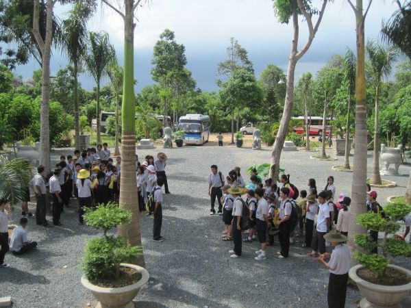 Một ngày cùng Thiền Viện Chân Nguyên