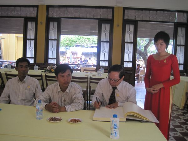 TP.HCM: Triển lãm bộ sưu tập hội họa đặc biệt “Bồ đề họa tâm”