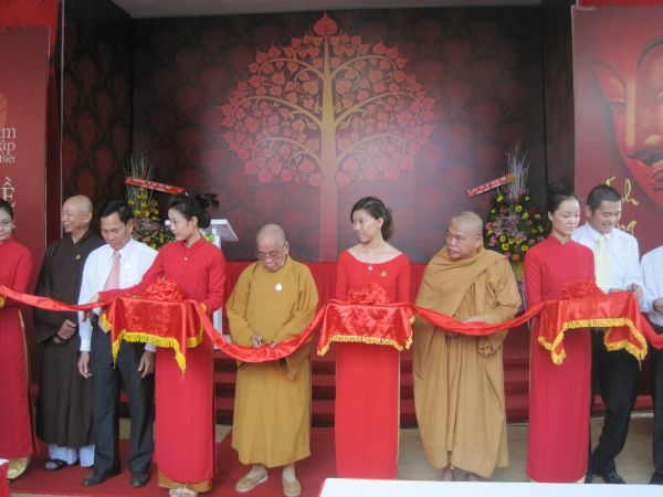 TP.HCM: Triển lãm bộ sưu tập hội họa đặc biệt “Bồ đề họa tâm”