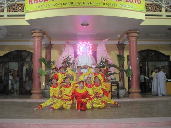 Chùm ảnh cuộc thi Văn nghệ và Duyên dáng áo lam của Hương hội hè 2010