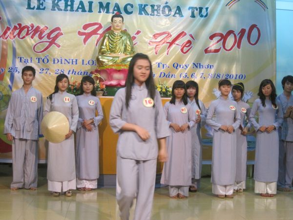 Chùm ảnh cuộc thi Văn nghệ và Duyên dáng áo lam của Hương hội hè 2010