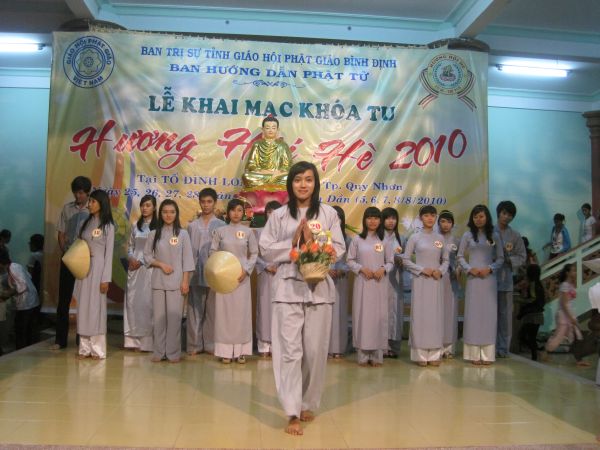 Chùm ảnh cuộc thi Văn nghệ và Duyên dáng áo lam của Hương hội hè 2010