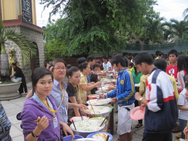 Chùm ảnh sinh hoạt ngày thứ ba khóa tu Hương hội hè - Bình Định