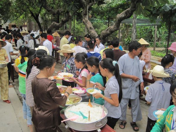 Chùm ảnh sinh hoạt ngày thứ ba khóa tu Hương hội hè - Bình Định