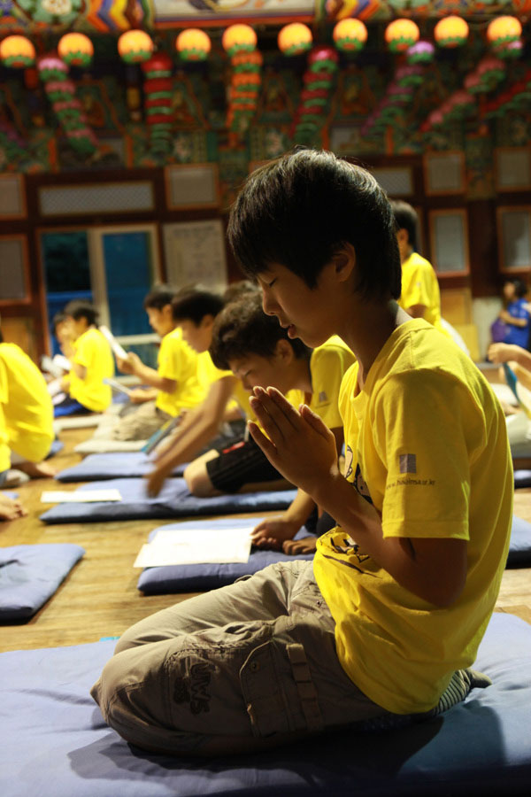 Hình ảnh  khóa tu mùa Hè cho Thanh thiếu niên  tại Tổ đình Hải Ấn Cổ Tự (Haeinsa) Hàn Quốc