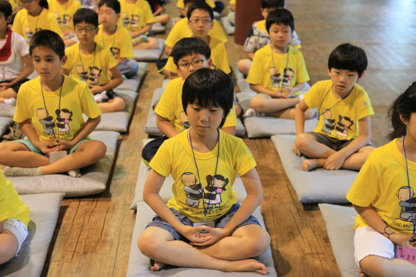 Hình ảnh  khóa tu mùa Hè cho Thanh thiếu niên  tại Tổ đình Hải Ấn Cổ Tự (Haeinsa) Hàn Quốc